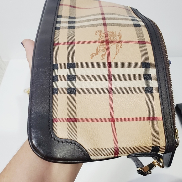 BURBERRY authentic PVC leather crossbosy  Horseferry check small  bag - Picture 9 of 16